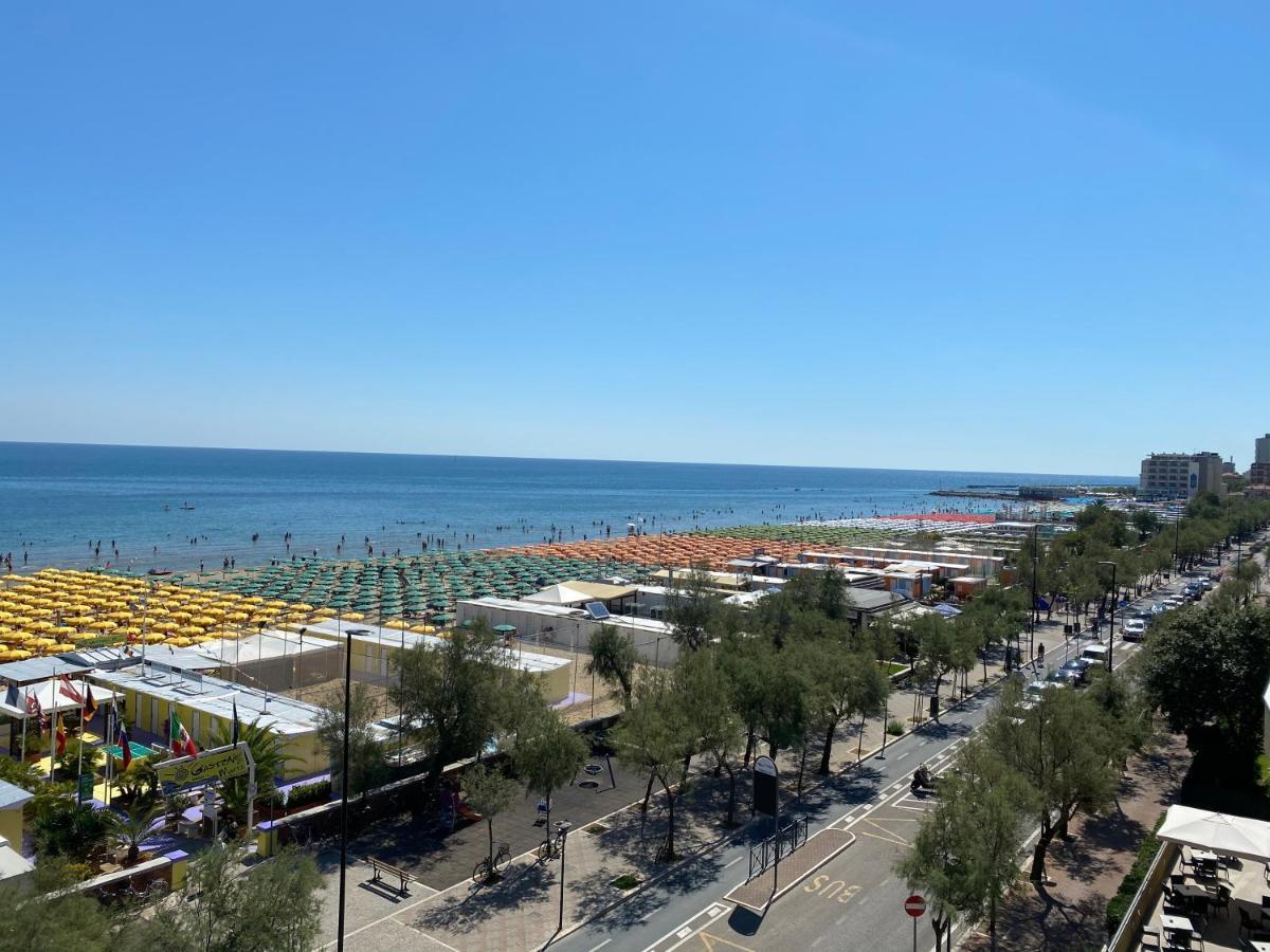 Hotel Nettuno Pesaro Exterior photo