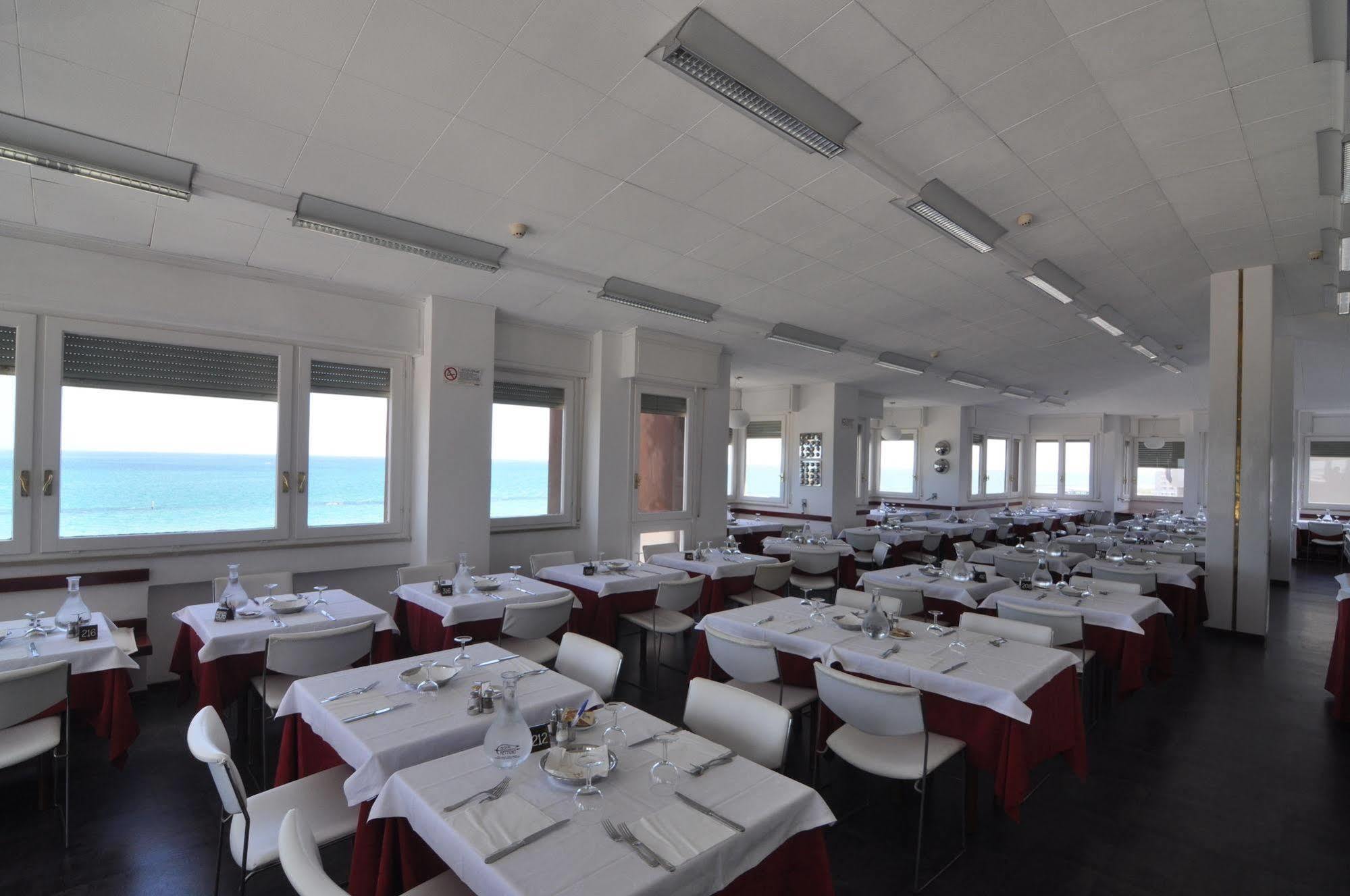 Hotel Nettuno Pesaro Exterior photo