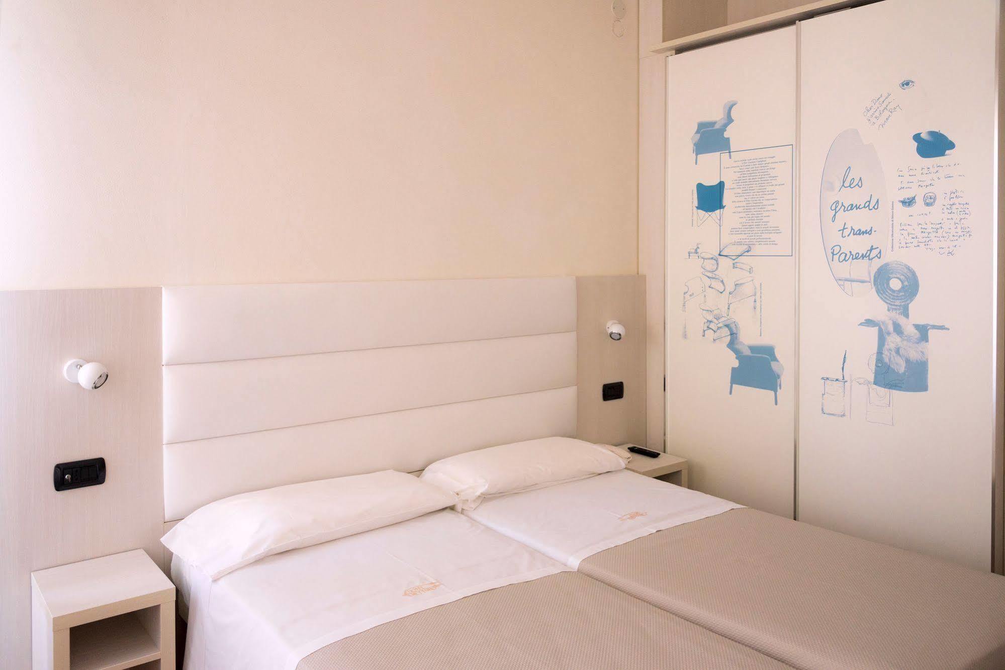 Hotel Nettuno Pesaro Exterior photo