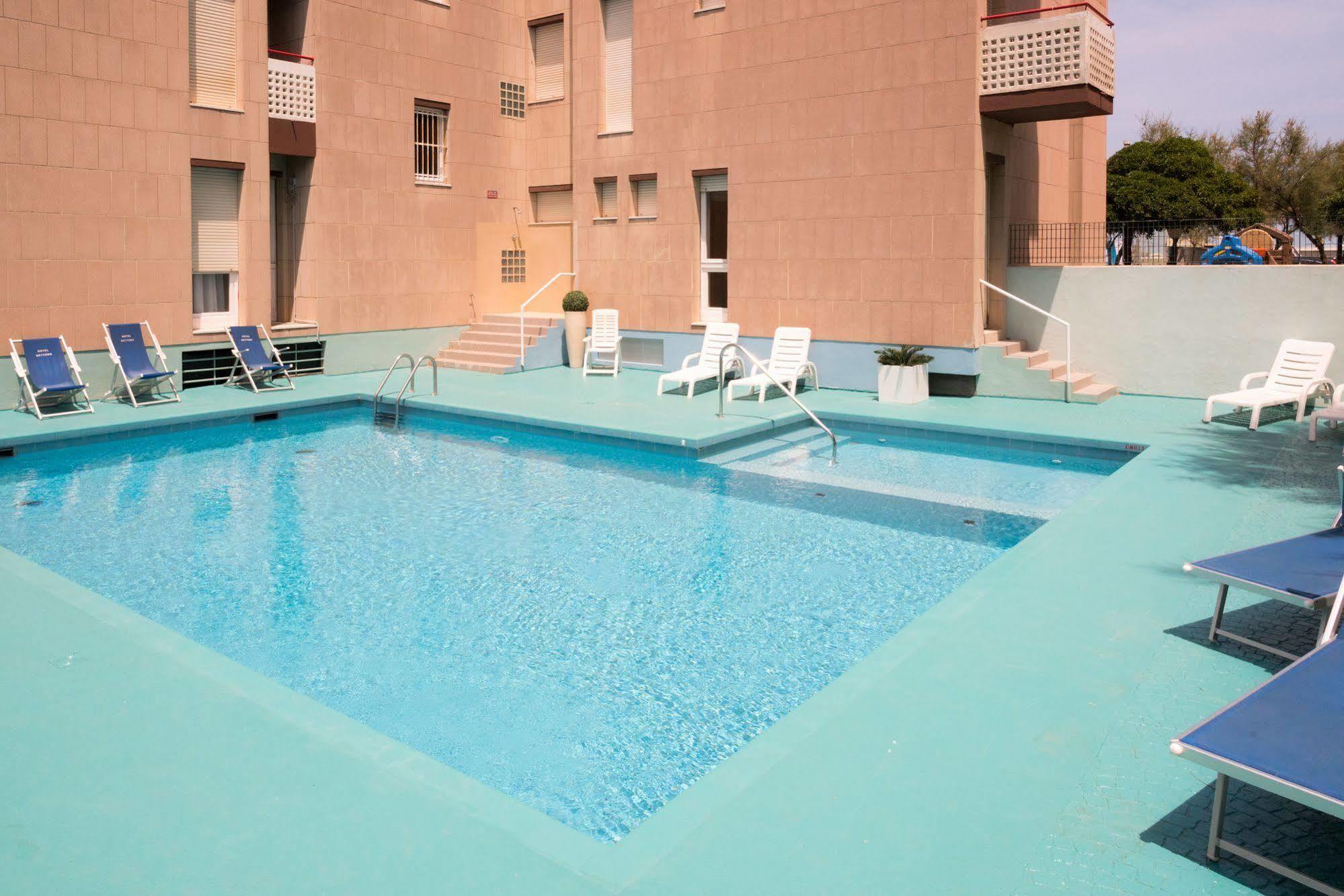 Hotel Nettuno Pesaro Exterior photo