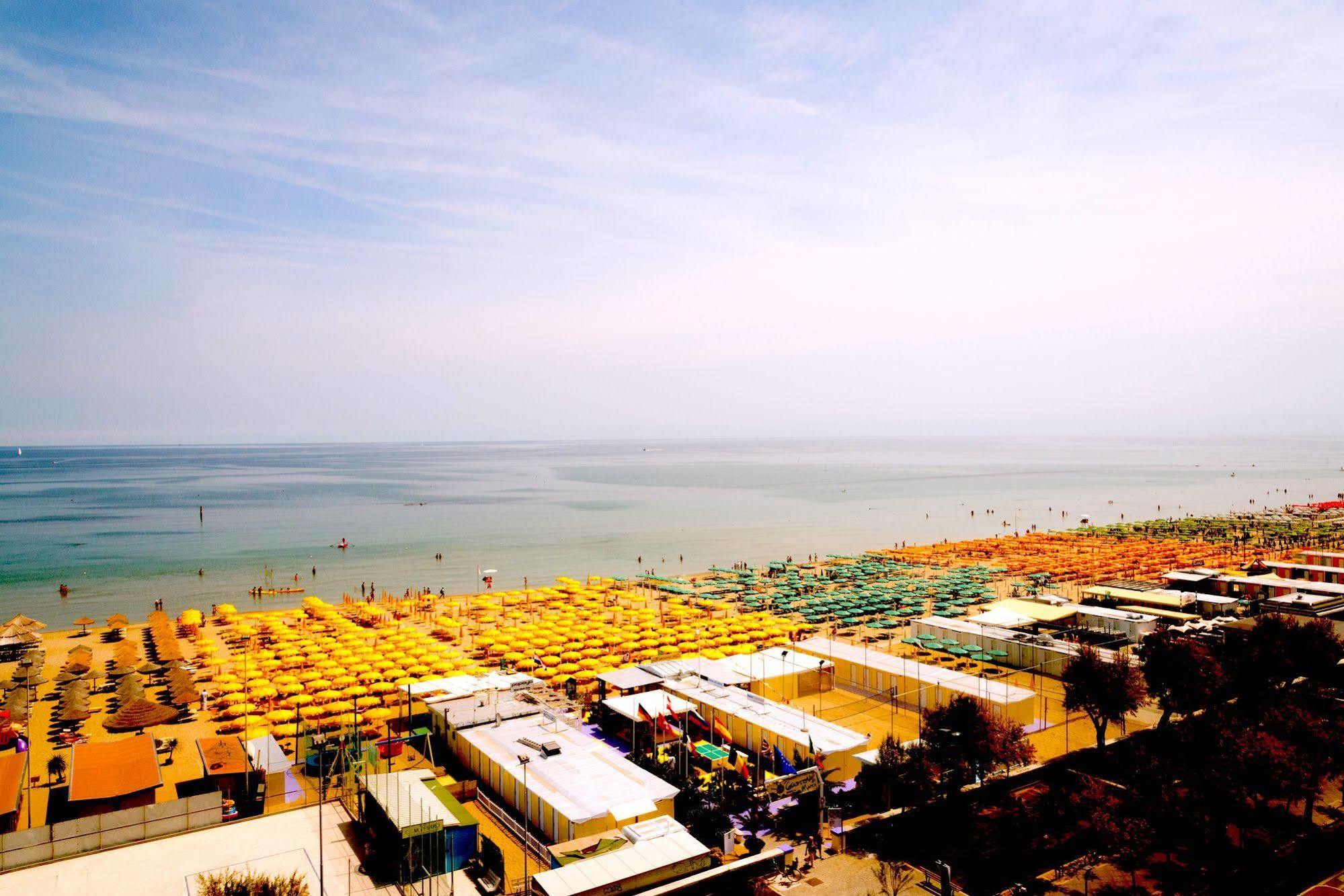 Hotel Nettuno Pesaro Exterior photo