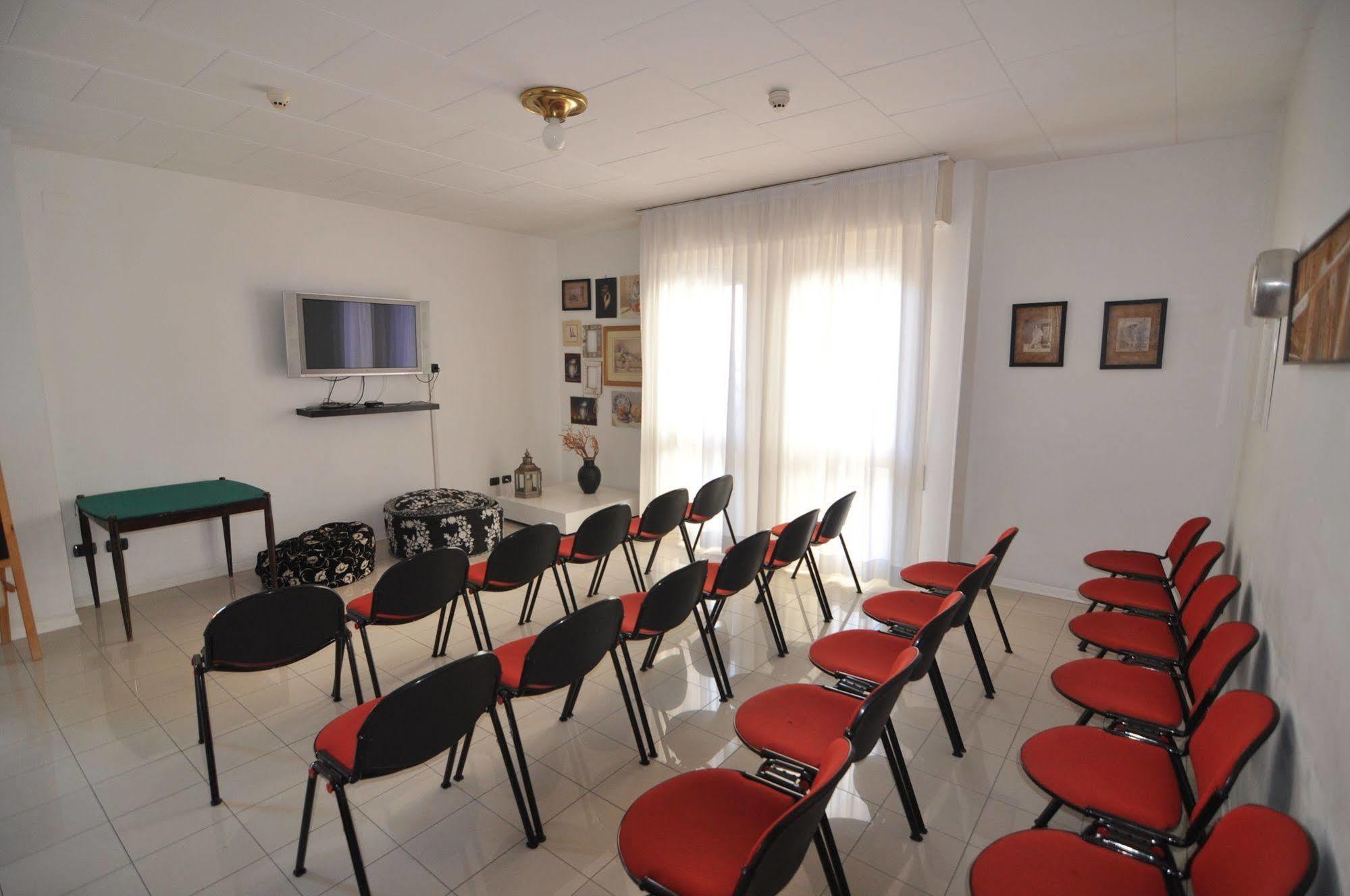 Hotel Nettuno Pesaro Exterior photo
