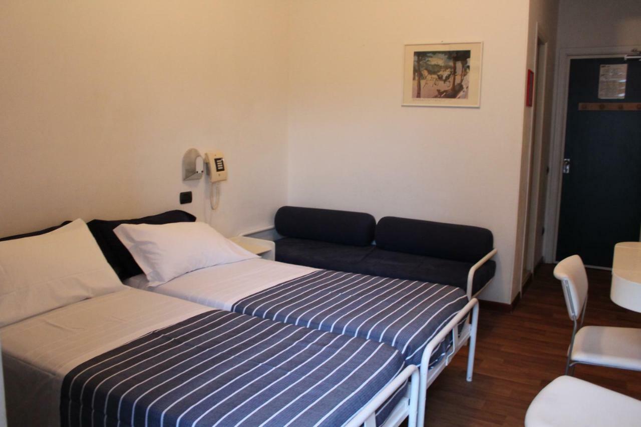 Hotel Nettuno Pesaro Exterior photo