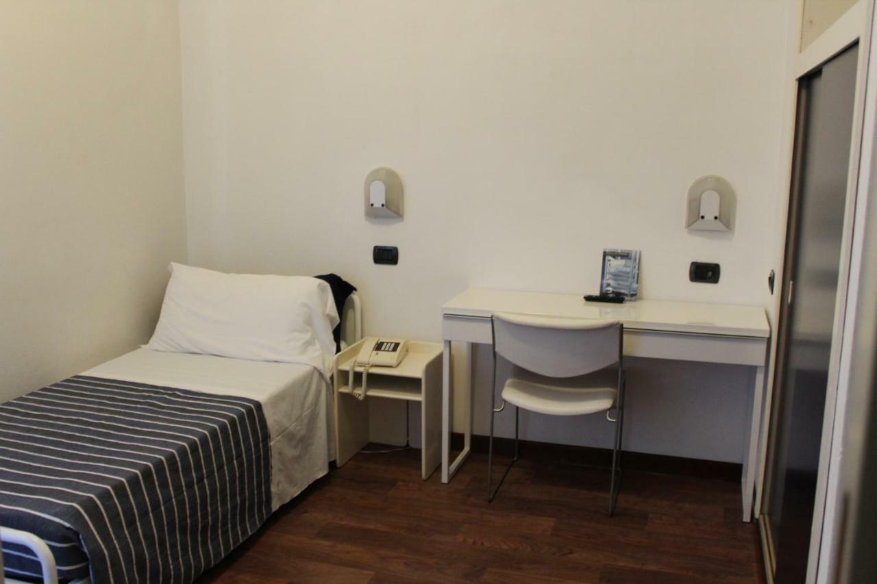 Hotel Nettuno Pesaro Exterior photo
